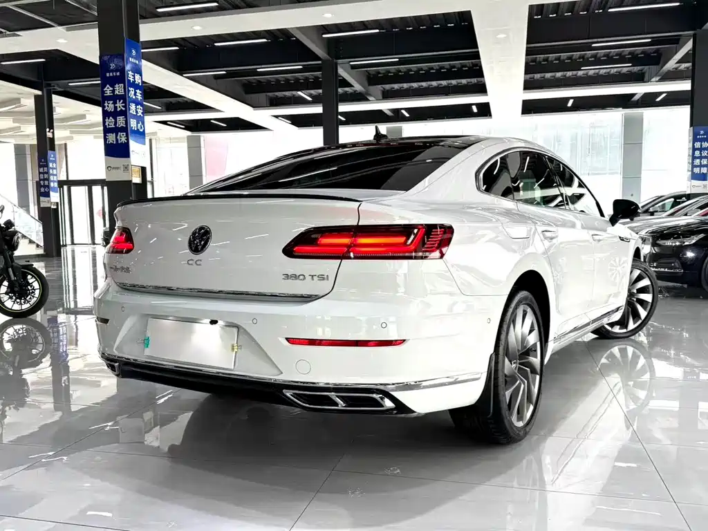 Volkswagen CC 2024 — фото 9
