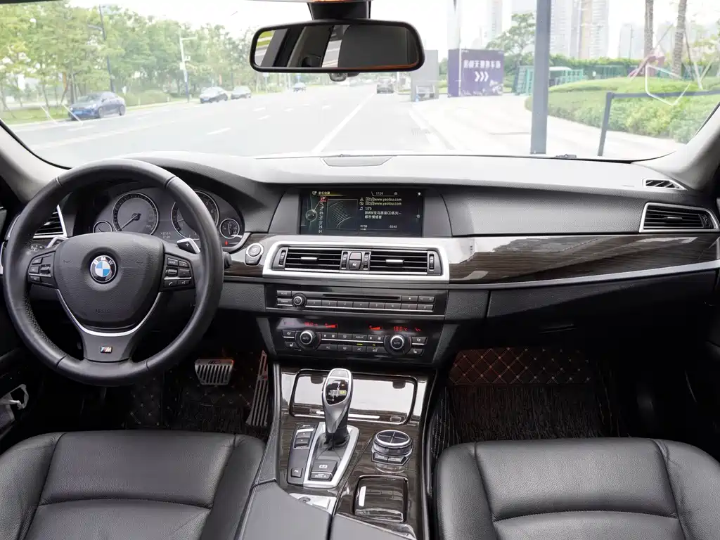 BMW 5 Series 2013 — фото 7