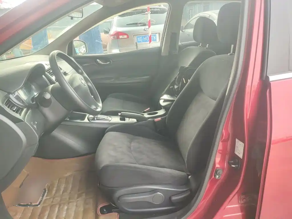 Nissan Tiida 2015 — фото 11