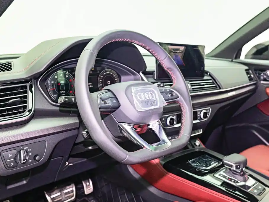 Audi Q5L 2026 — фото 16