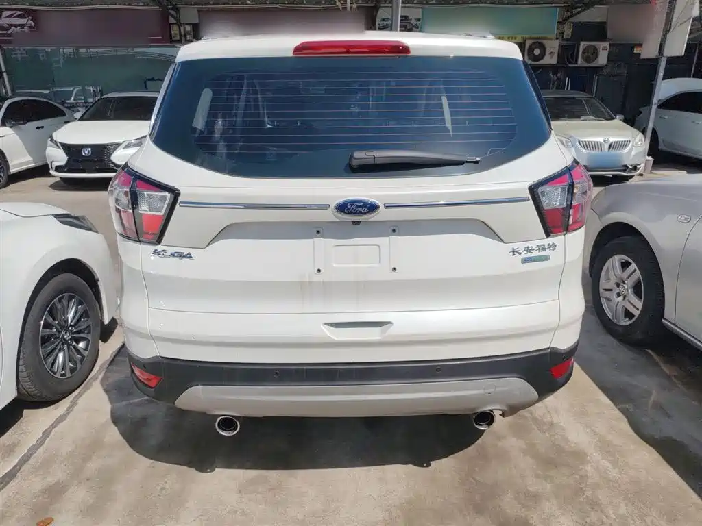 Ford Kuga 2017 — фото 6