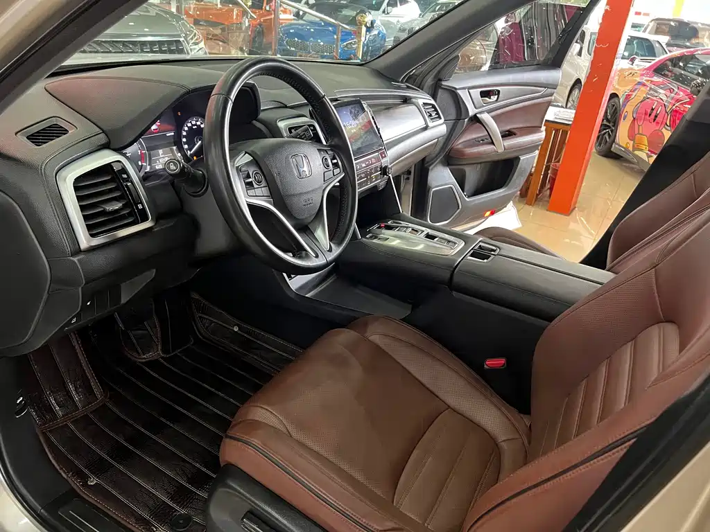 Honda UR-V 2018 — фото 12