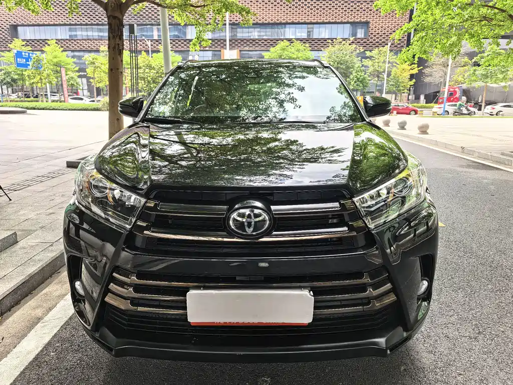 Toyota Highlander 2020 — фото 2