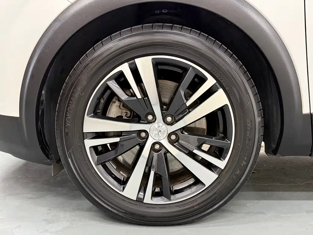 Peugeot 5008 2019 — фото 17