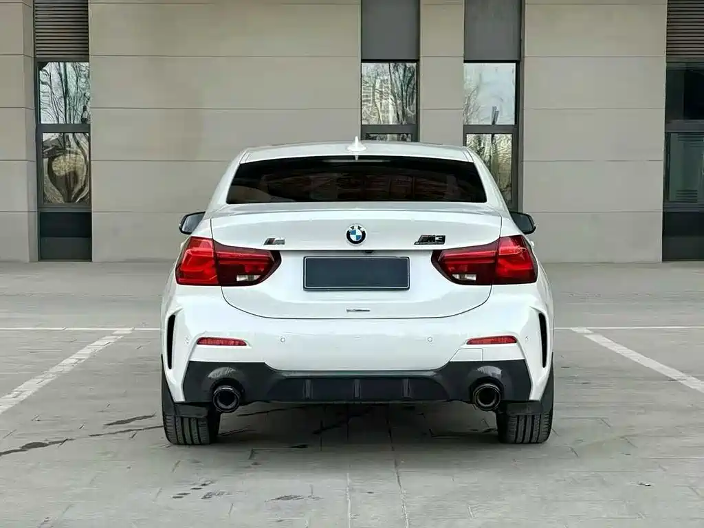 BMW 1 Series 2023