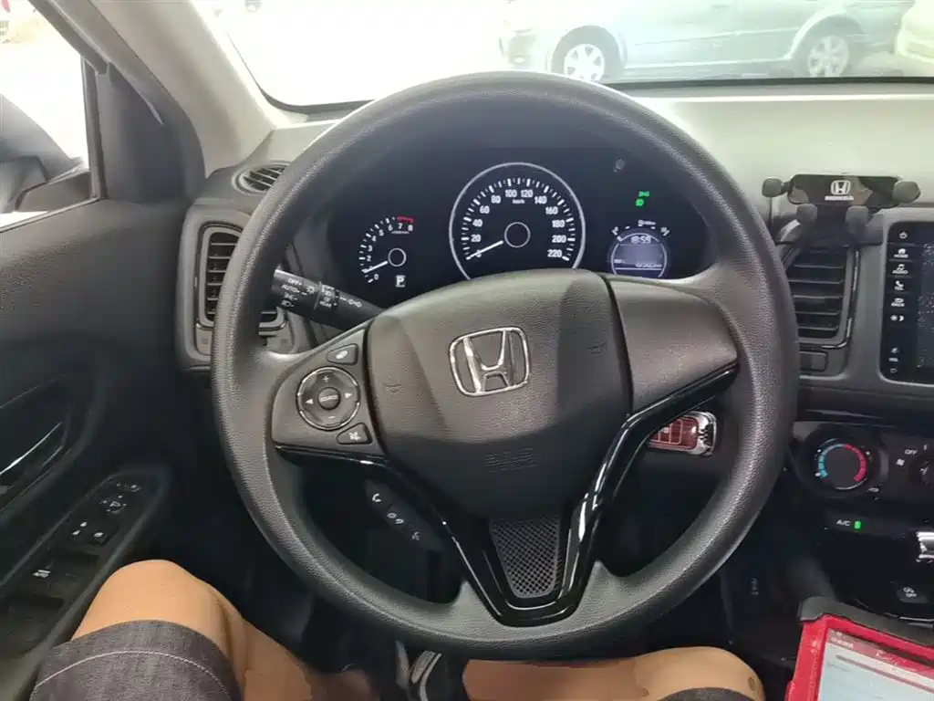 Honda Vezel 2021 — фото 11