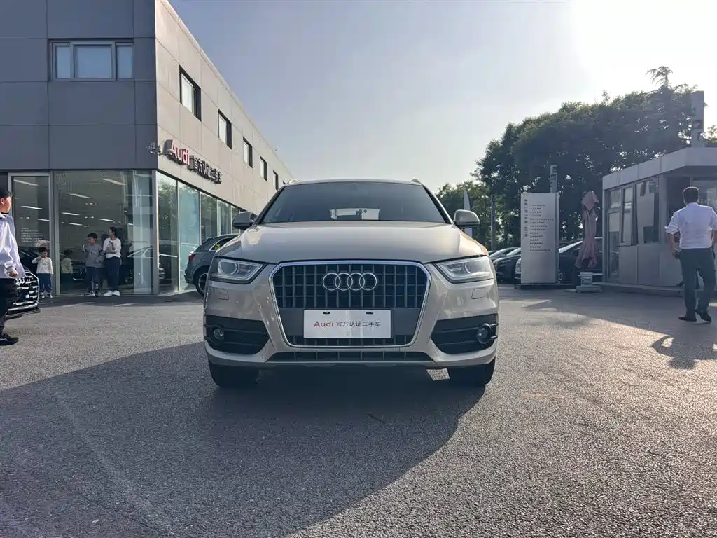 Audi Q3 2015 — фото 2