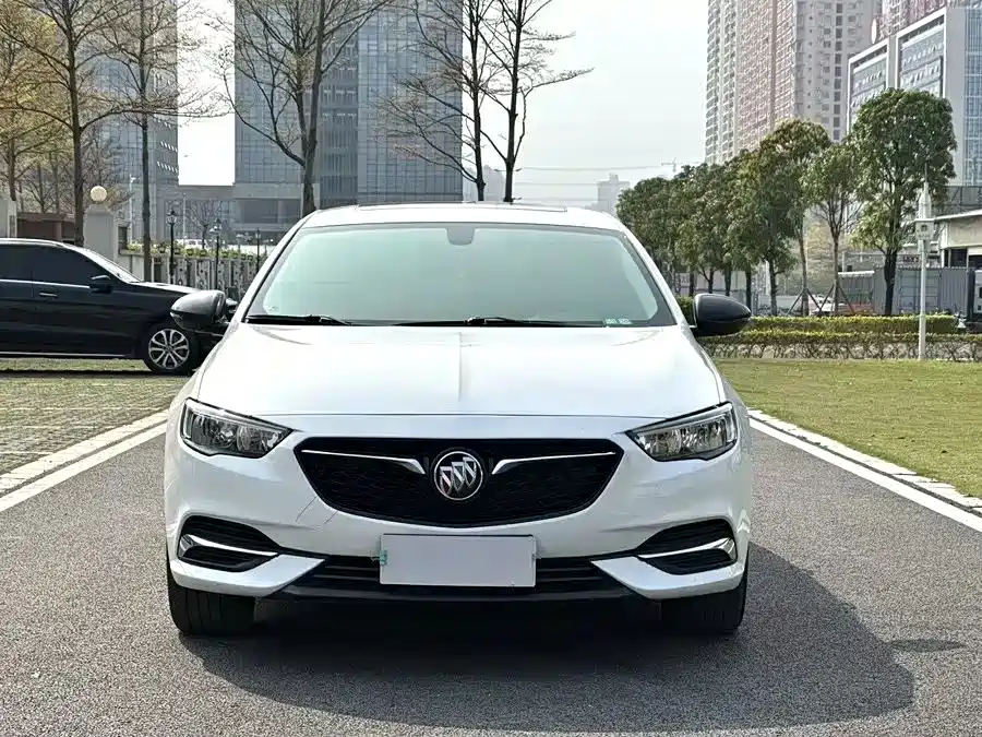 Buick Regal 2020 — фото 2