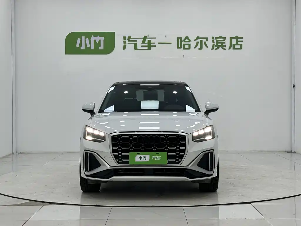 Audi Q2L 2022