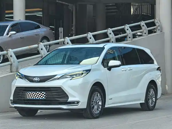 Toyota Sienna 2021