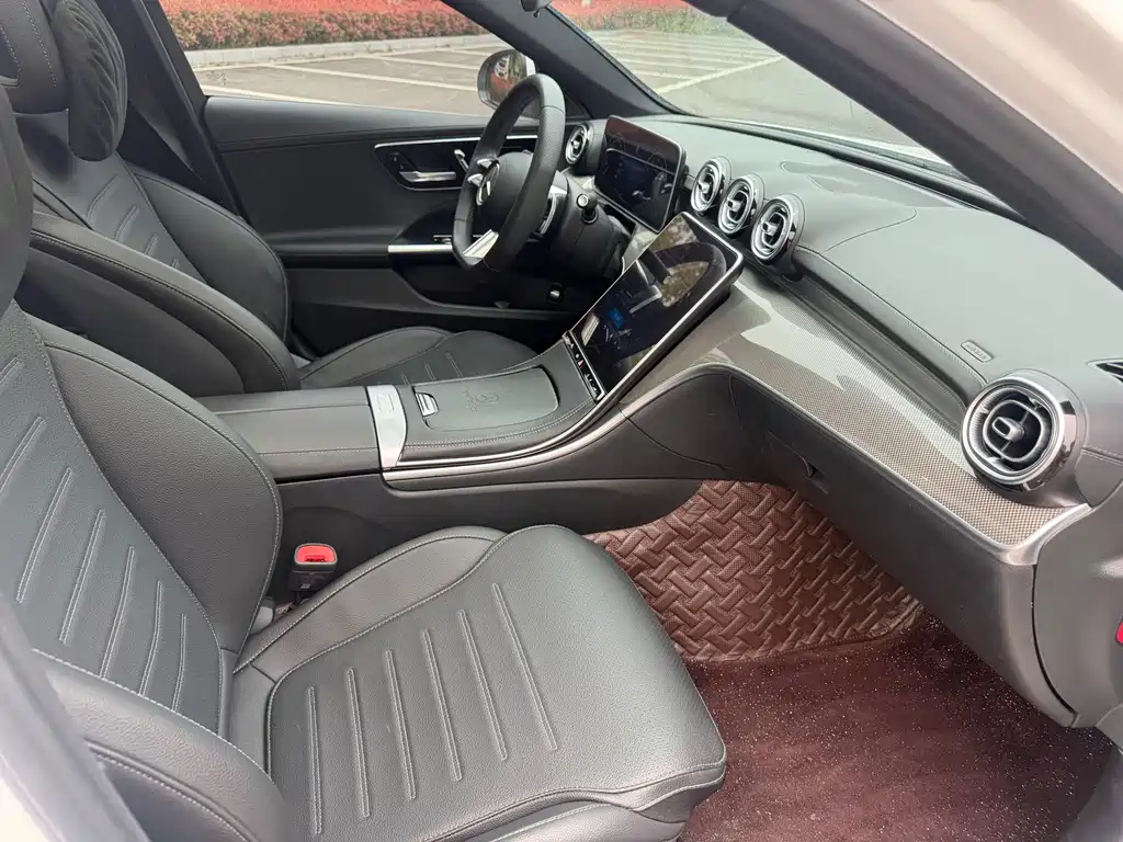 Mercedes-Benz C-Class 2023 — фото 17
