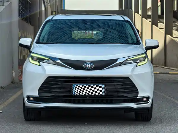 Toyota Sienna 2021
