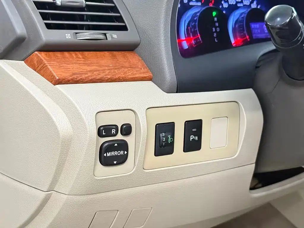 Toyota Camry 2010