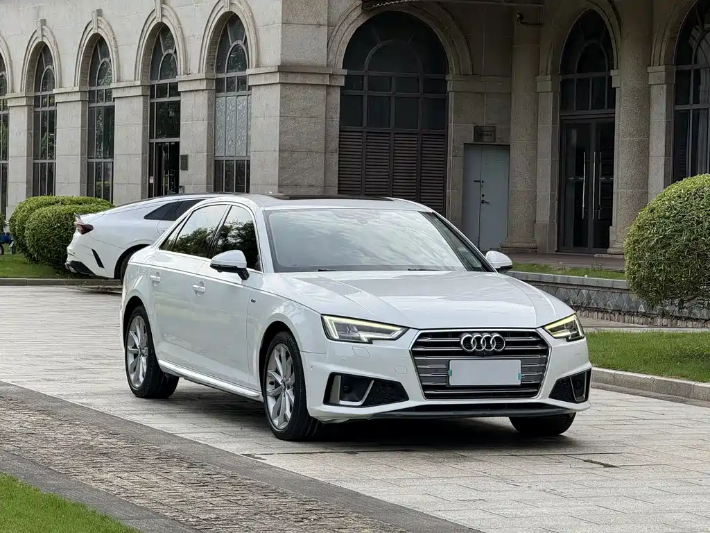 Audi A4L 2019