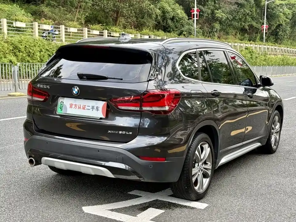 BMW X1 2021 — фото 9