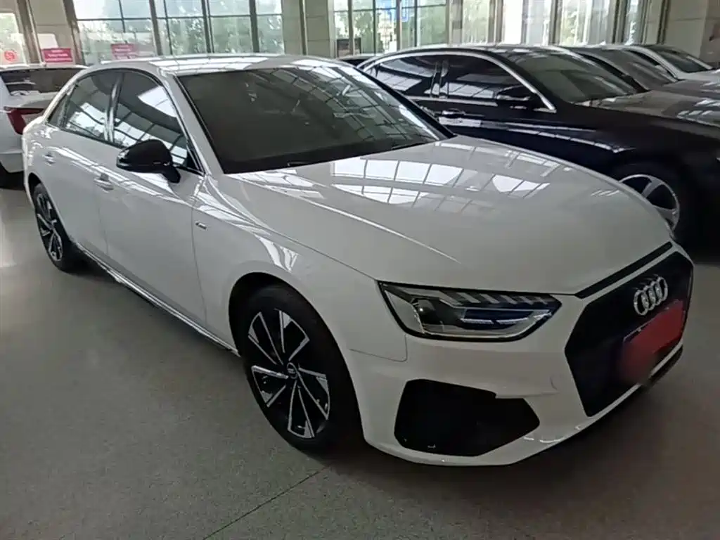 Audi A4L 2023 — фото 4