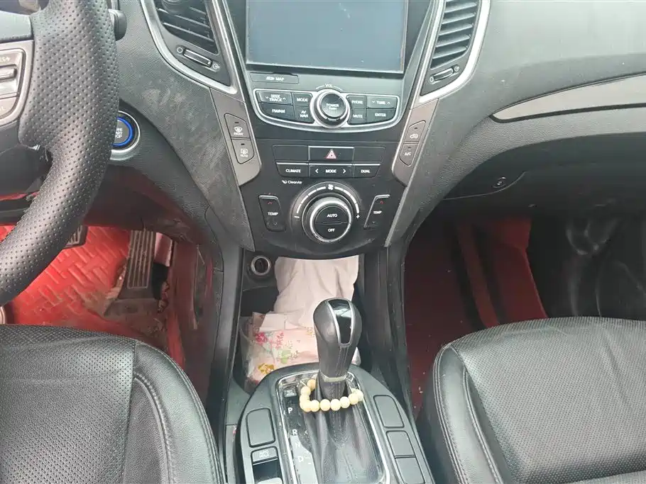Hyundai Santa Fe 2015 — фото 16