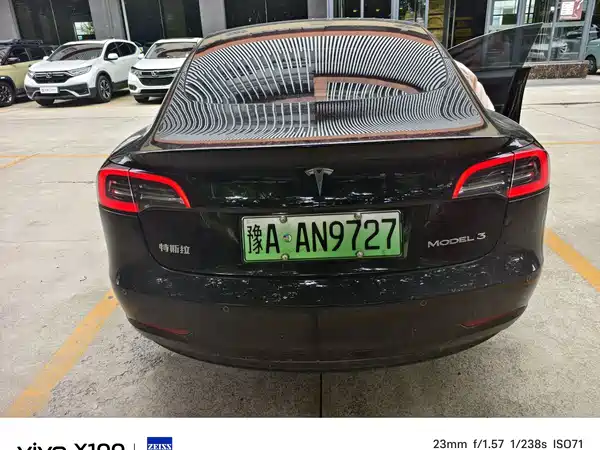 Tesla Model 3 2023