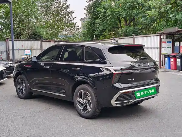 Hongqi HS3 2025