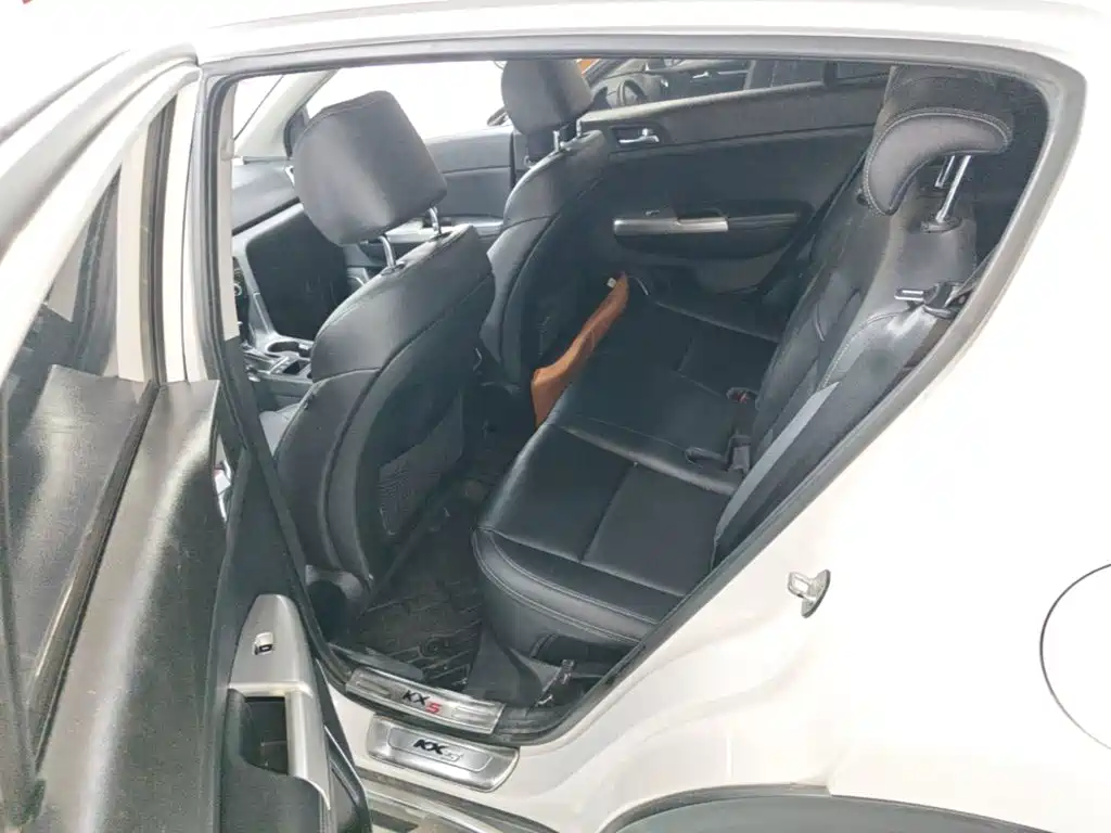 Kia KX5 2016 — фото 17