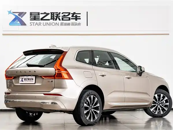 Volvo XC60 2025