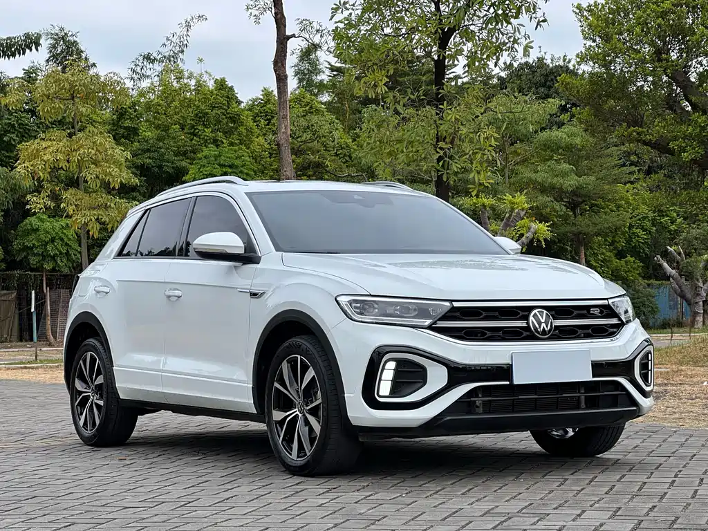 Volkswagen T-Roc 2023 — фото 3
