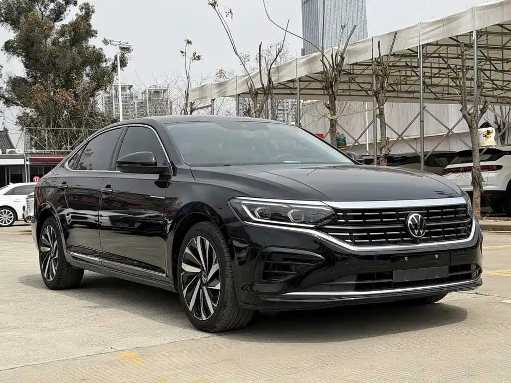 Volkswagen Passat 2022 — фото 3