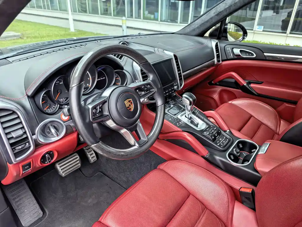 Porsche Cayenne 2017 — фото 7