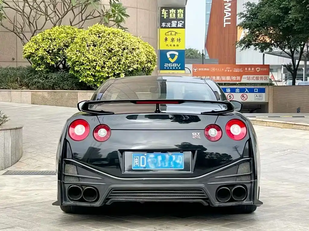 Nissan GT-R 2013 — фото 5