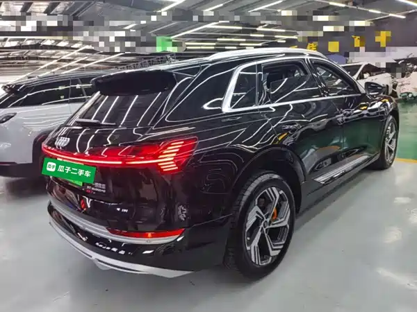 Audi e-tron 2023