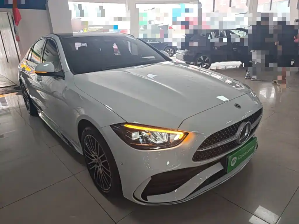 Mercedes-Benz C-Class 2024