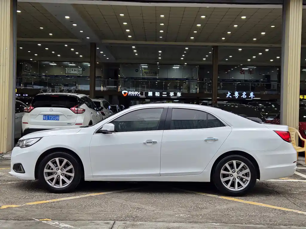 Chevrolet Malibu 2017 — фото 11