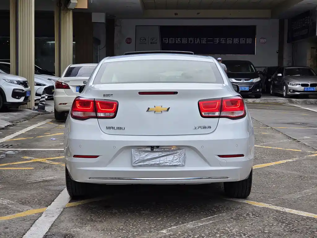 Chevrolet Malibu 2017 — фото 18