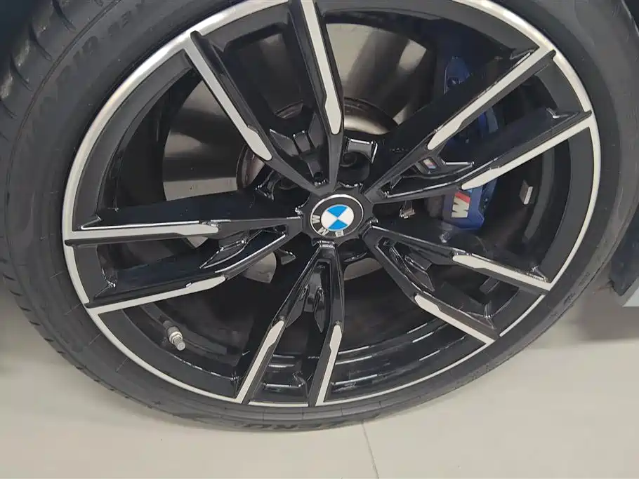 BMW M240i 2025