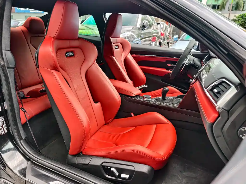 BMW M4 2019 — фото 5