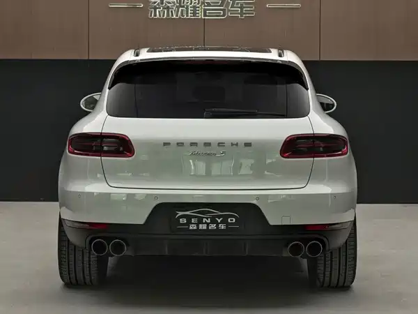 Porsche Macan 2015