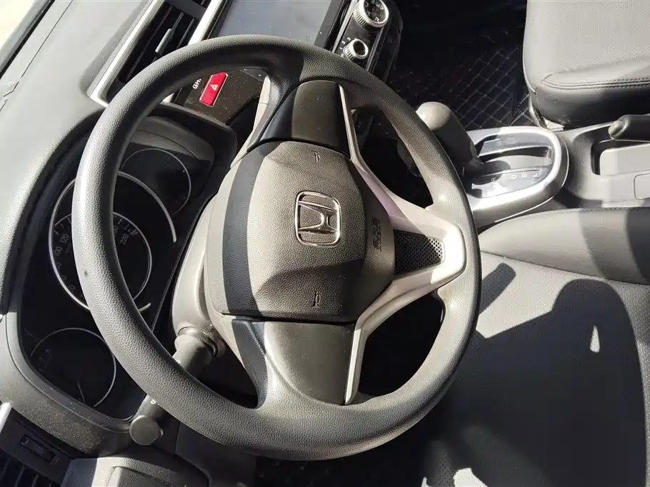 Honda Fit 2016 — фото 15