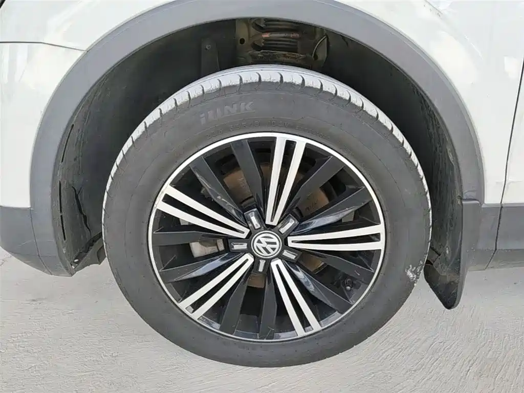 Volkswagen Tiguan L 2019 — фото 23