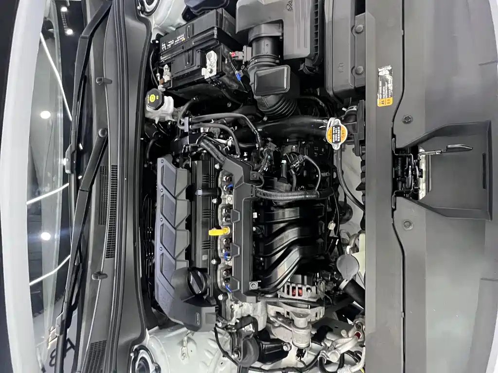 Hyundai Elantra 2023 — фото 20