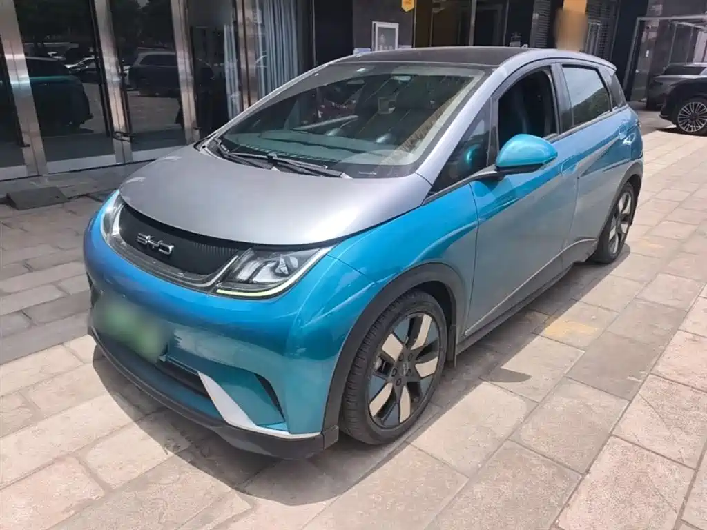BYD Dolphin 2022 — фото 1
