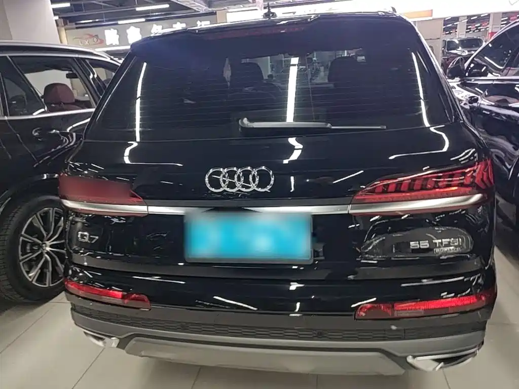 Audi Q7 2020 — фото 6