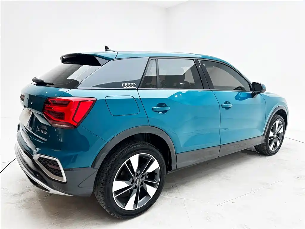 Audi Q2L 2022 — фото 6