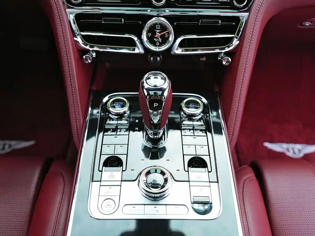Bentley Flying Spur 2020 — фото 12