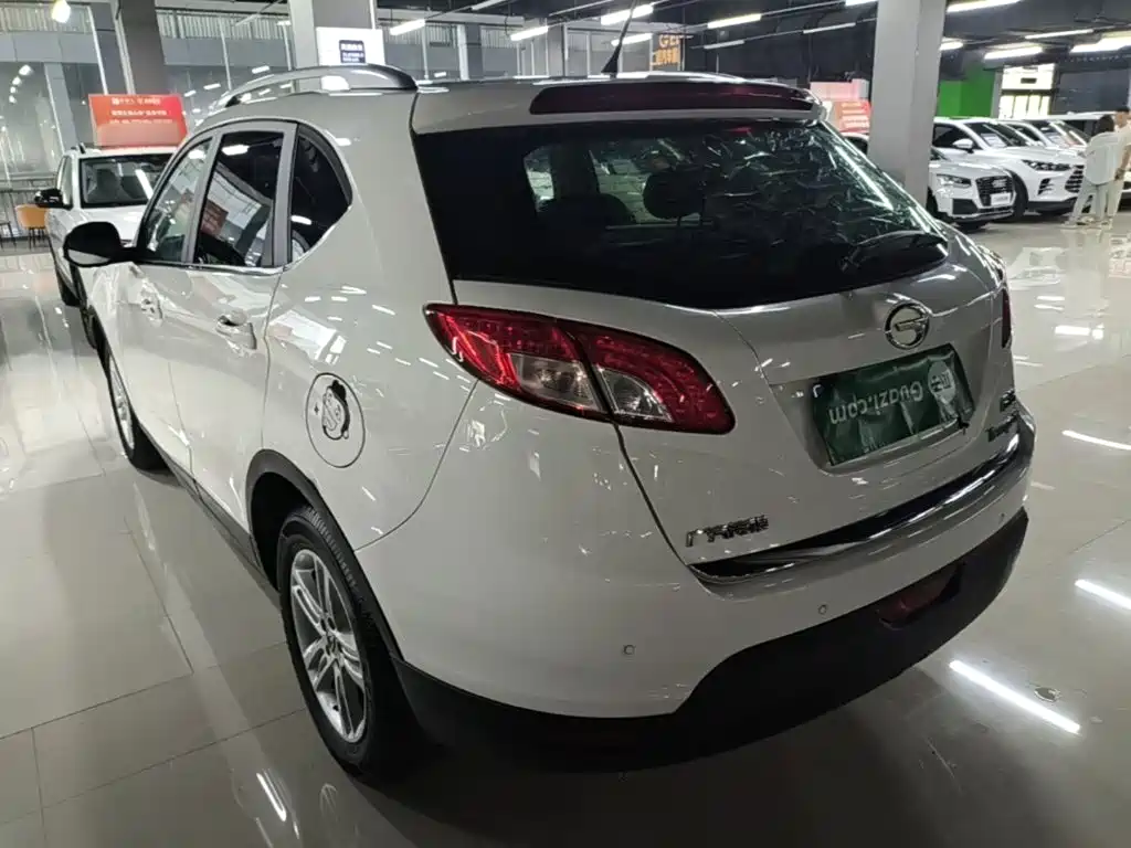 GAC Trumpchi GS5 2015 — фото 5