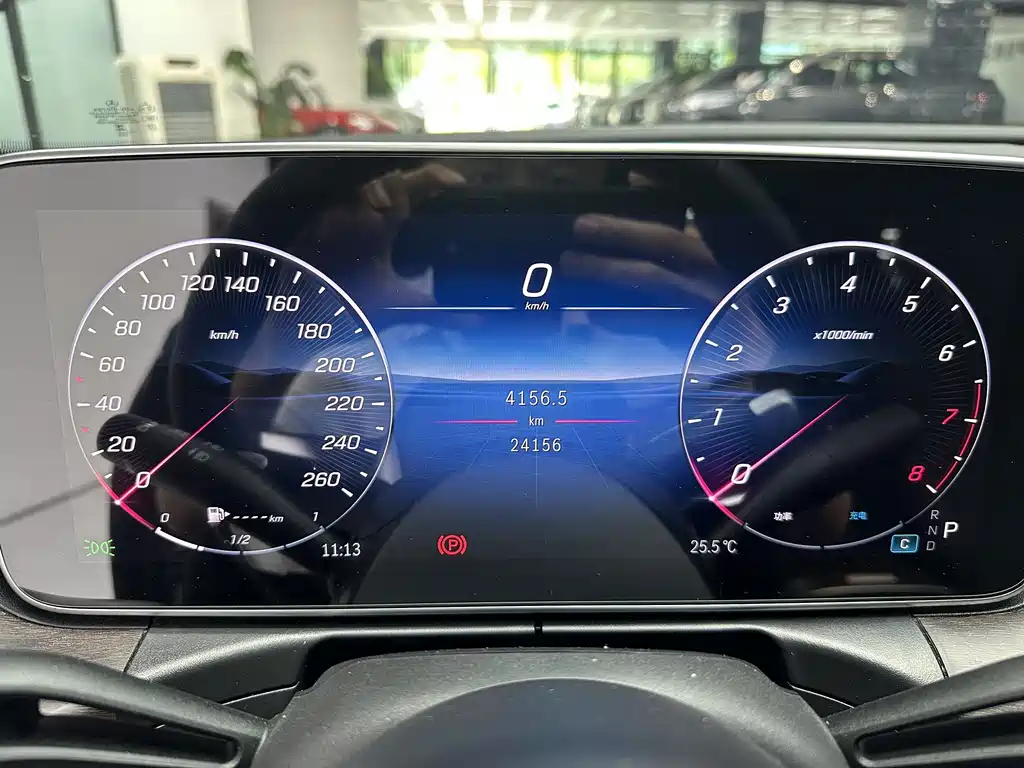 Mercedes-Benz C-Class 2025 — фото 10