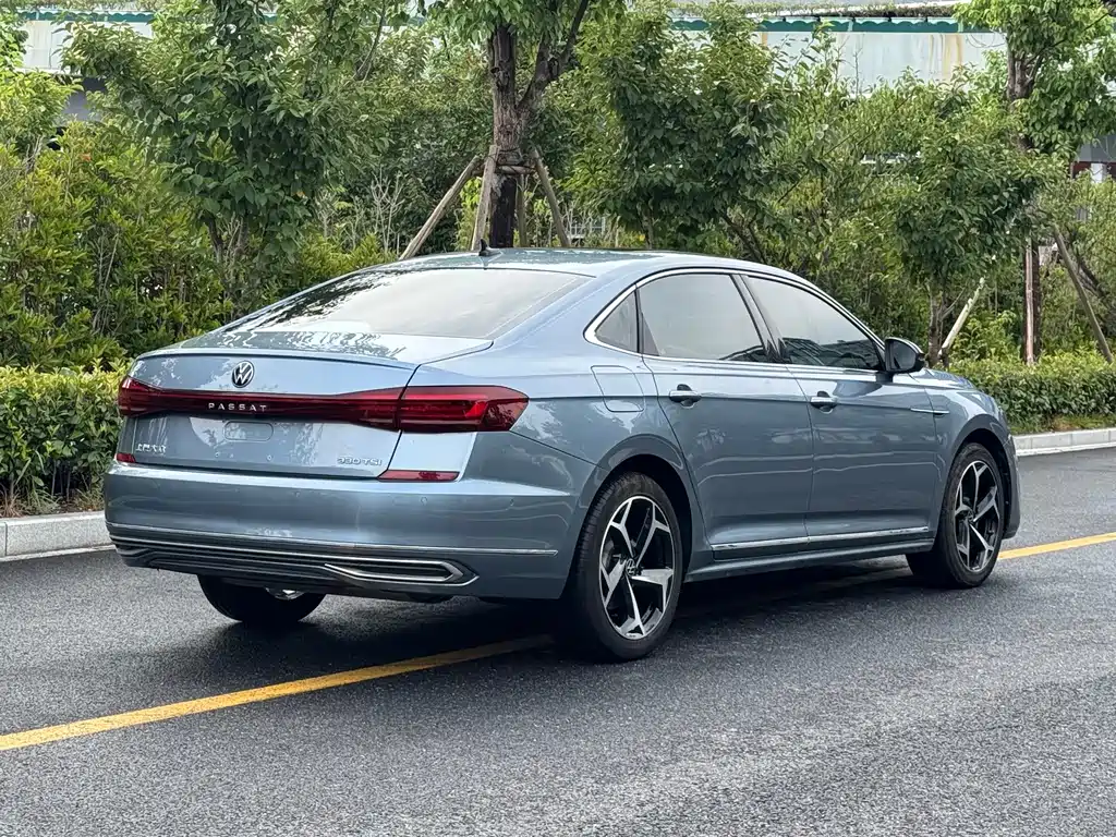 Volkswagen Passat 2022 — фото 4