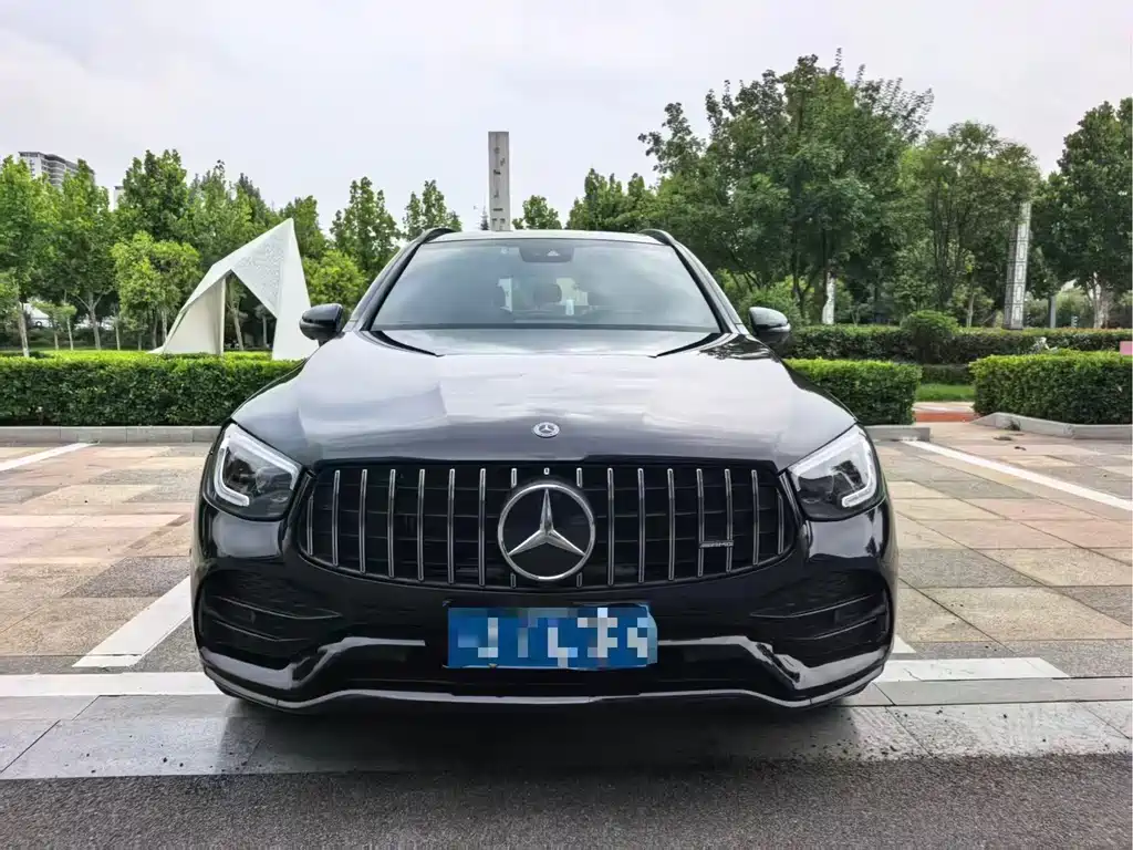 Mercedes-Benz GLC AMG 2022 — фото 2