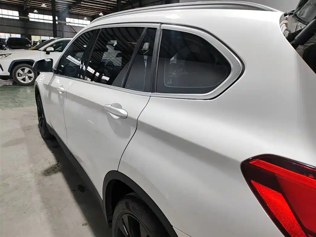 BMW X1 2020 — фото 5