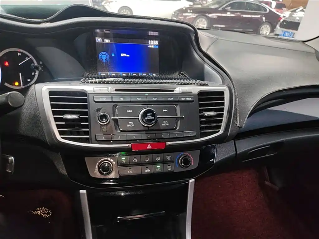 Honda Accord 2016 — фото 13
