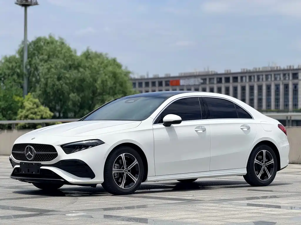 Mercedes-Benz A-Class 2025 — фото 1
